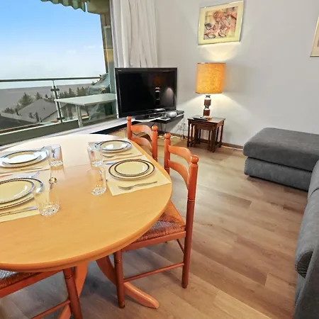 Avec Vue Epoustouflante Sur Les Montagnes